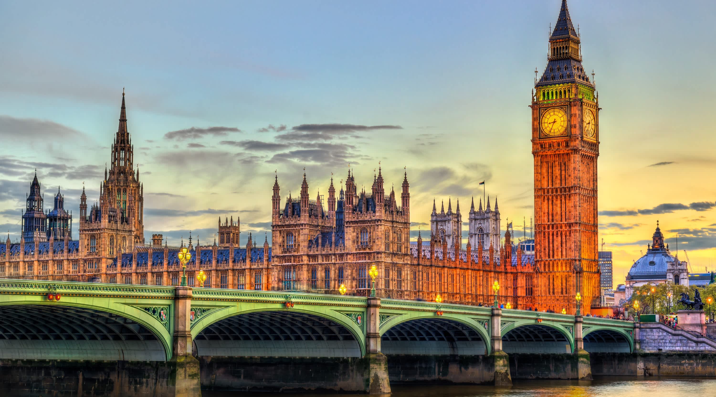 2 Nights, 5 Star Hotel in London + £500